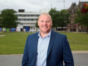 Deputy Mayor Makes Youth Services Pledge