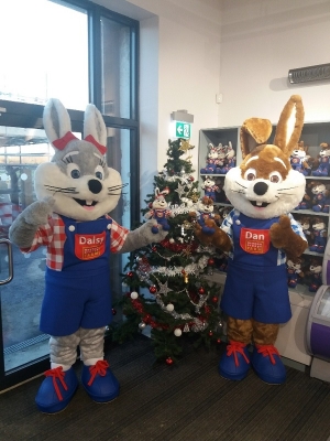 Daisy and Dan Take to the Stage this Christmas