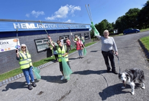 Hemlington litter pickers clean up