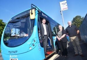Mayor hails return of 'lifeline' bus route